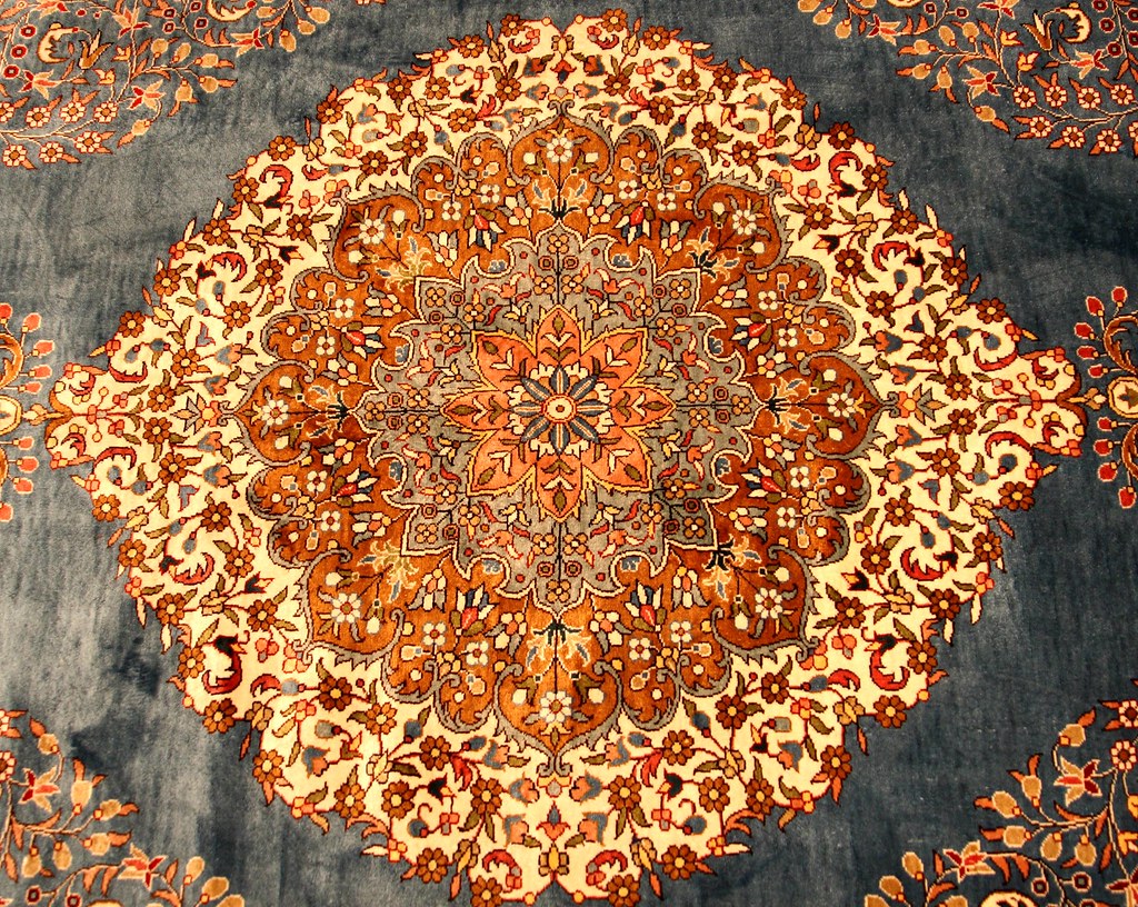 Türk halısı madalyon deseni